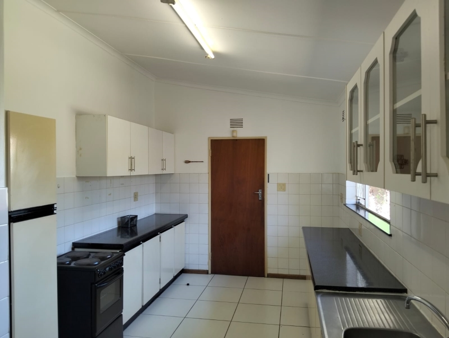To Let 5 Bedroom Property for Rent in Fort Gale Eastern Cape